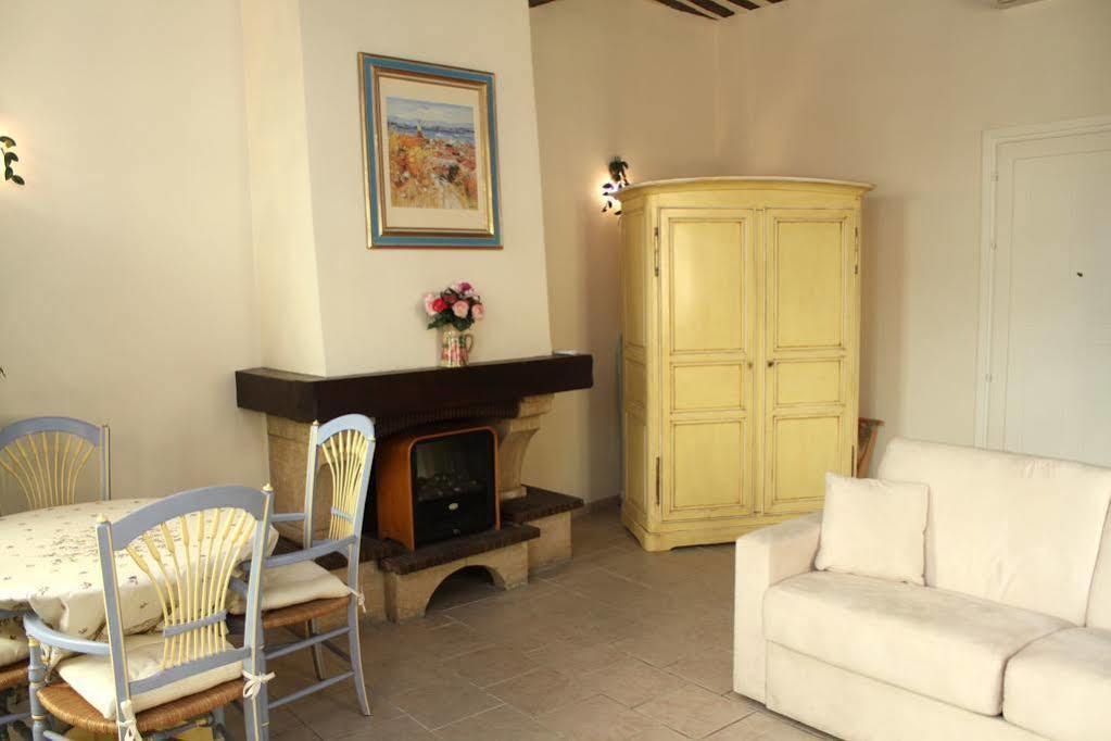 Very Charming Studio Apartment On Port In Cannes A Short Walk To Palais With Aircon And Internet 411 外观 照片