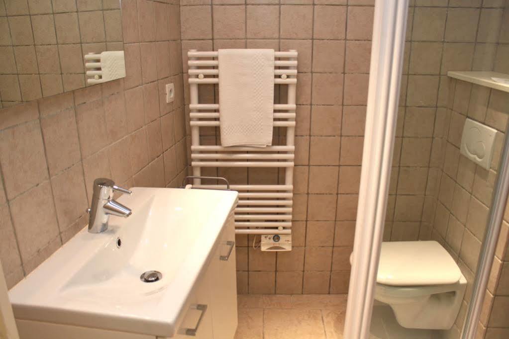 Very Charming Studio Apartment On Port In Cannes A Short Walk To Palais With Aircon And Internet 411 外观 照片