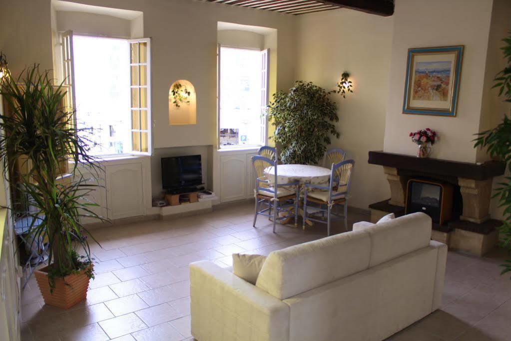 Very Charming Studio Apartment On Port In Cannes A Short Walk To Palais With Aircon And Internet 411 外观 照片