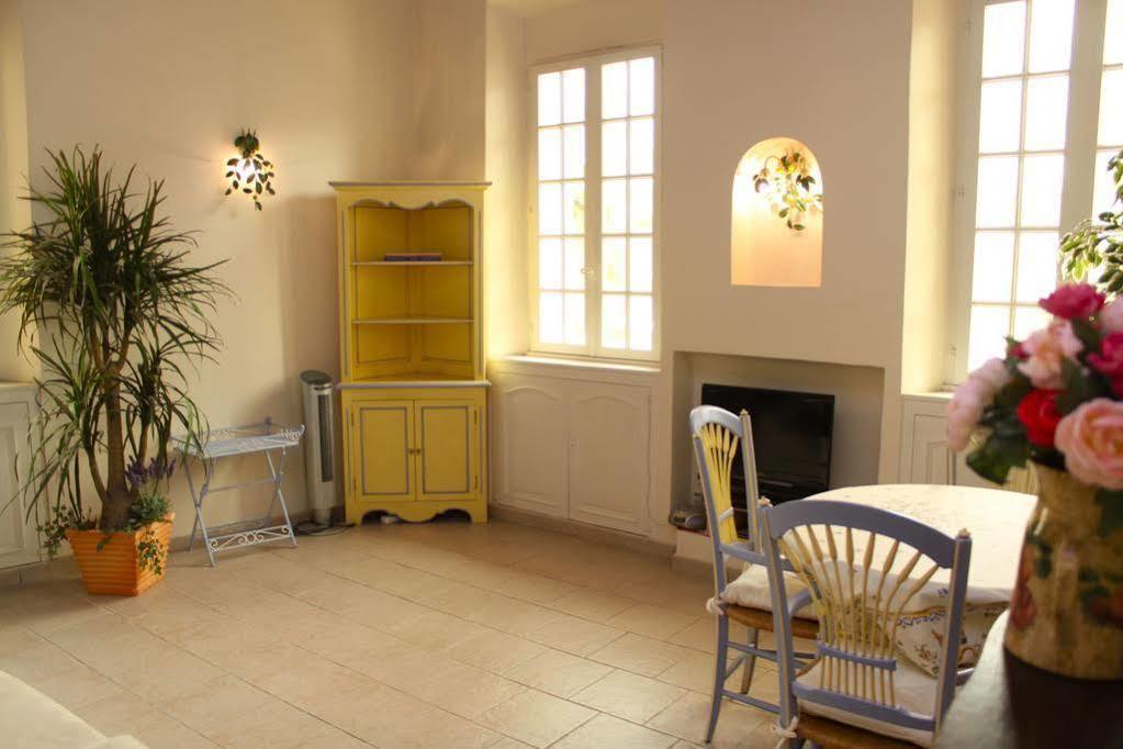 Very Charming Studio Apartment On Port In Cannes A Short Walk To Palais With Aircon And Internet 411 外观 照片