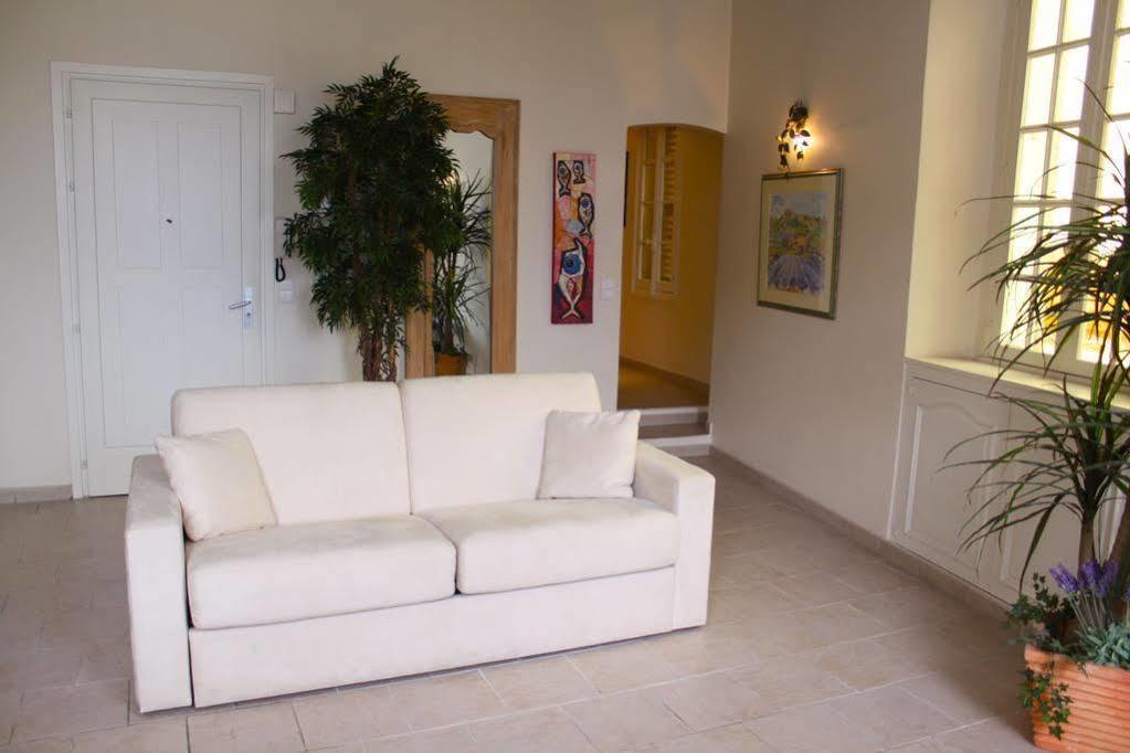 Very Charming Studio Apartment On Port In Cannes A Short Walk To Palais With Aircon And Internet 411 外观 照片