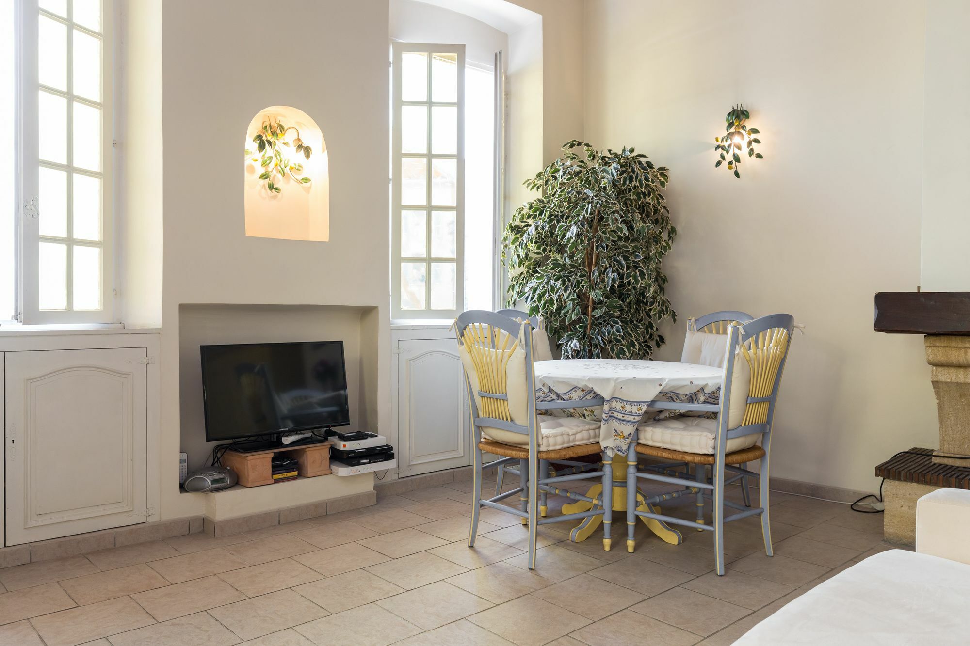 Very Charming Studio Apartment On Port In Cannes A Short Walk To Palais With Aircon And Internet 411 外观 照片